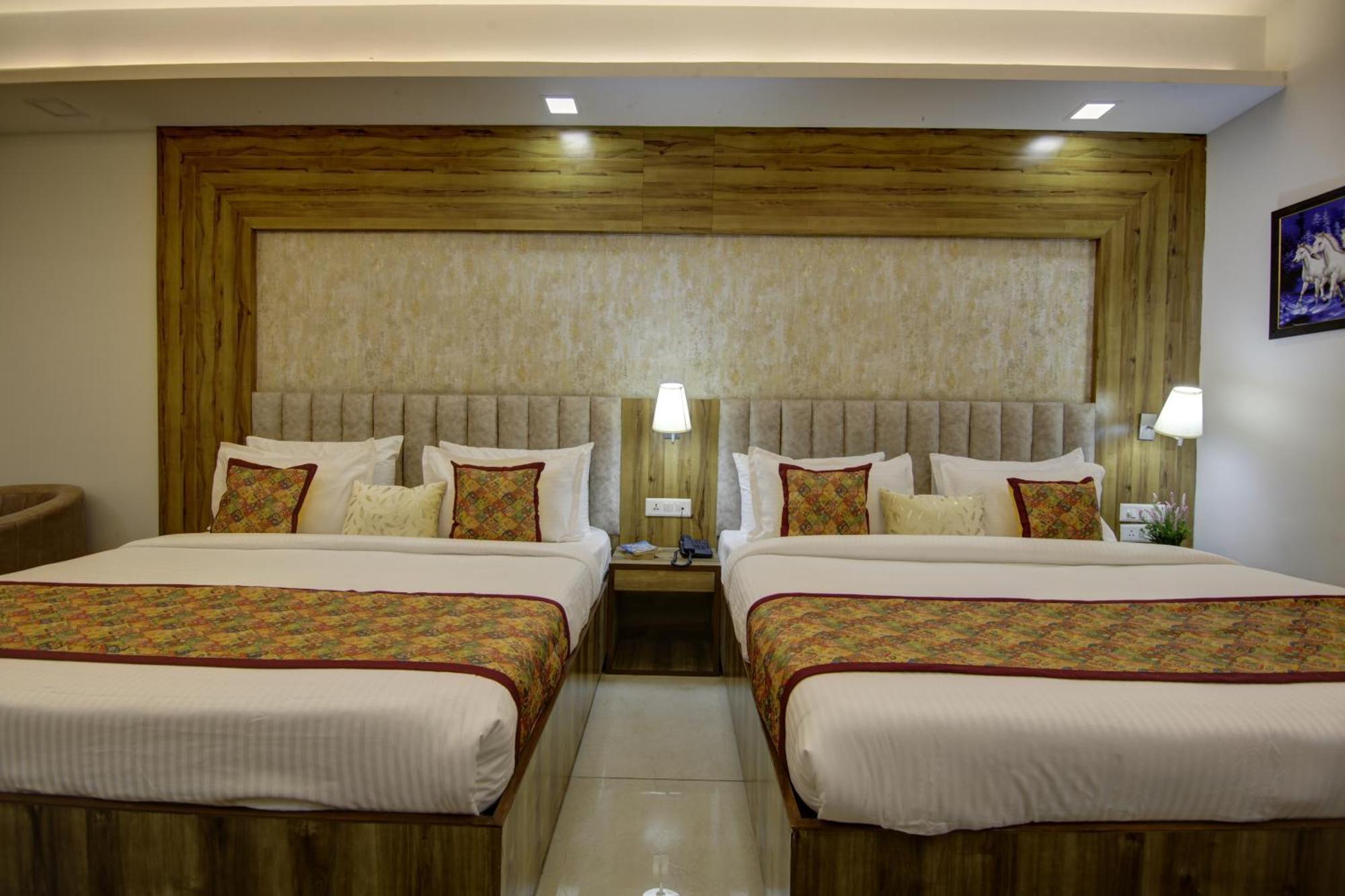 Hotel Park Tree - Igi Airport A Unit Of Prithvi Palace