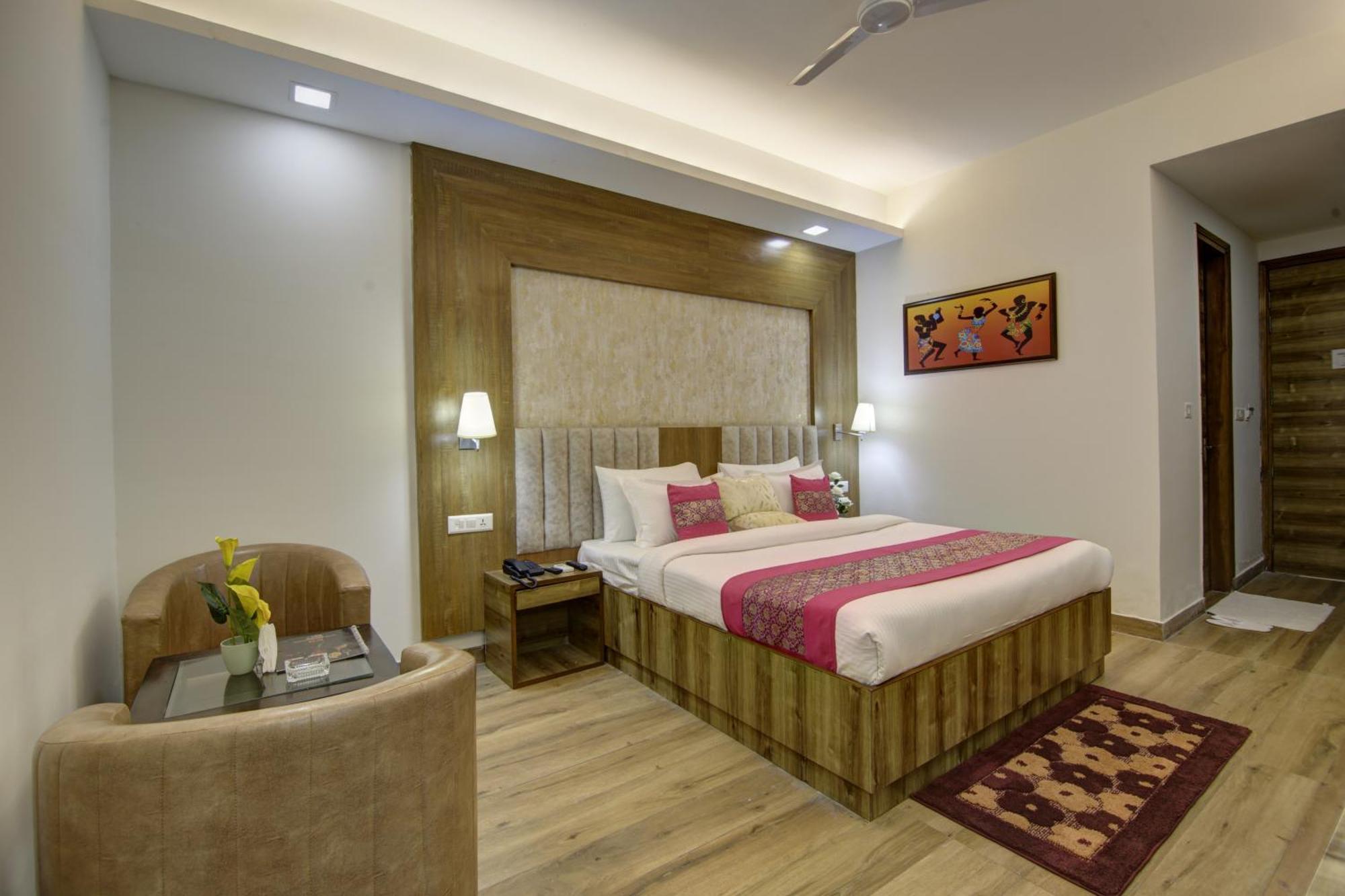 Park Tree - Igi Airport A Unit Of Prithvi Palace 4*